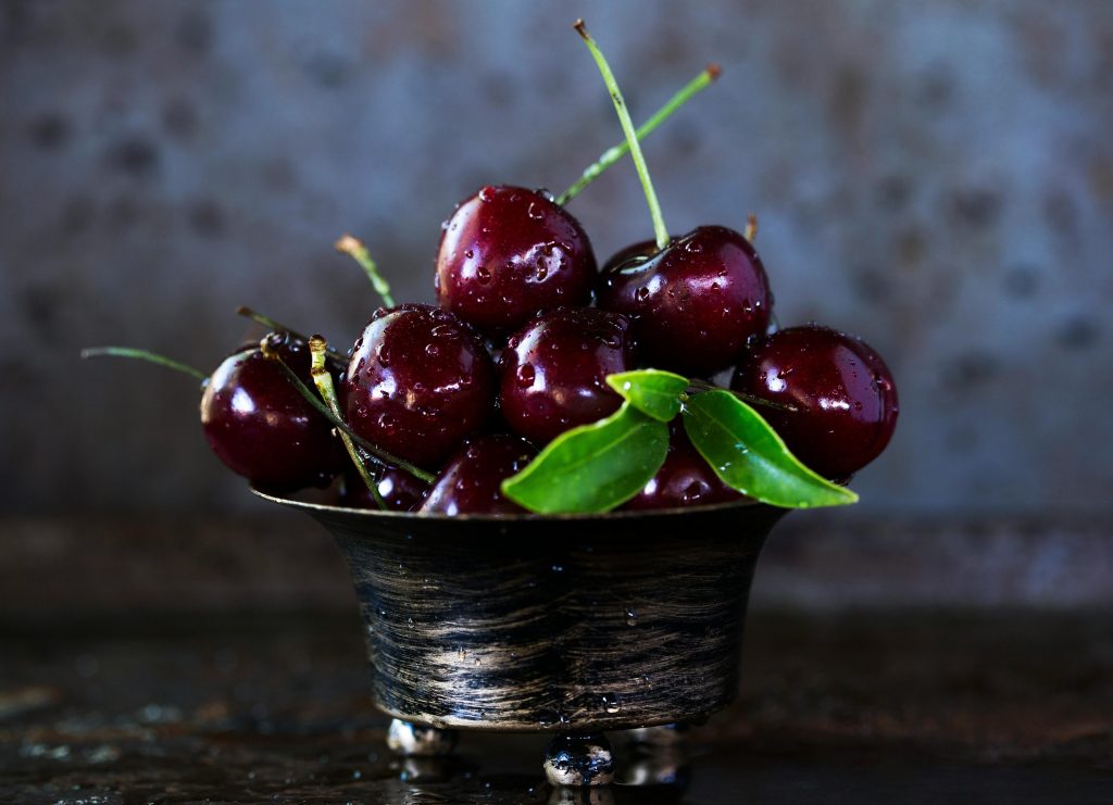 DEZEMBRO – TEMPO DE&nbsp;CEREJAS!