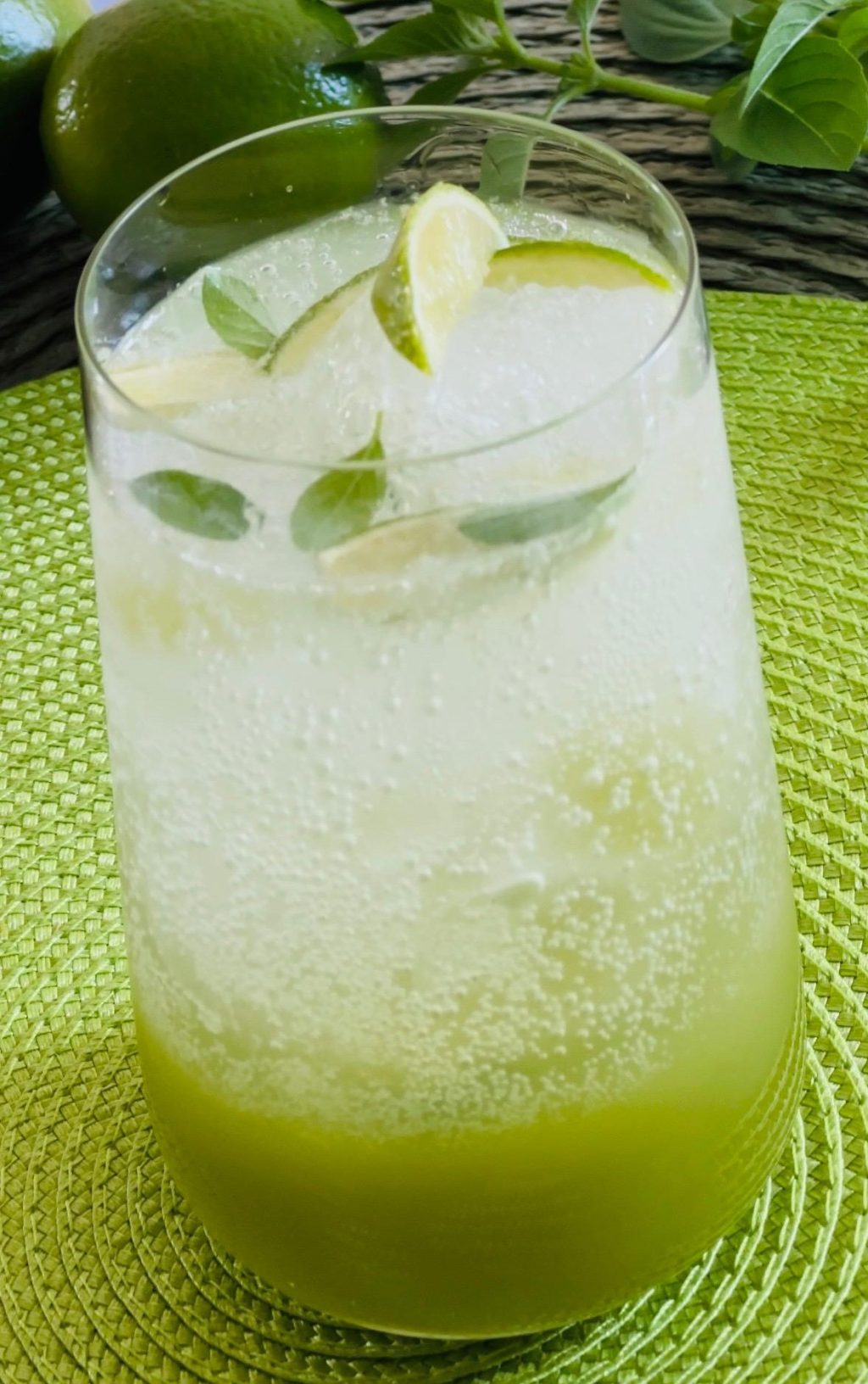 LIMONADA DE MANJERICÃO